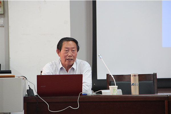 《干旱区资源与环境》主编胡春元教授来kaiyun官网进行学术交流 《干旱区资源与环境》主编胡春元教授来kaiyun官网进行学术交流