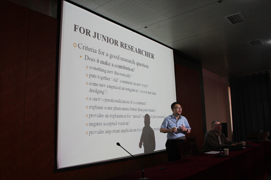 美国宾夕法尼亚大学冉冰教授来kaiyun官网作学术报告 美国宾夕法尼亚大学冉冰教授来kaiyun官网作学术报告